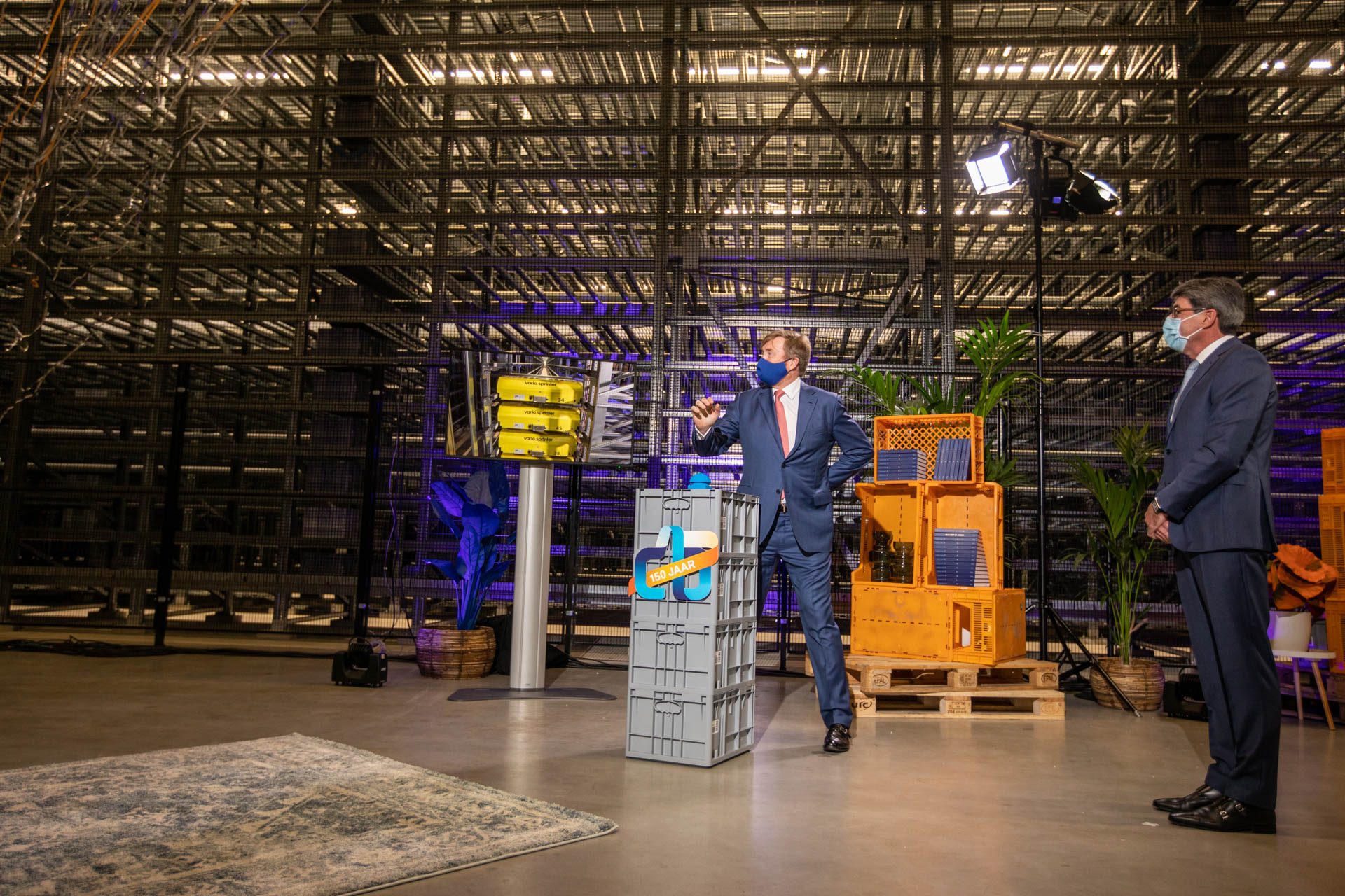 Koning Opent Nieuw Magazijn Van Jarig Cb Cb Wanneer Is Onze Koning Jarig